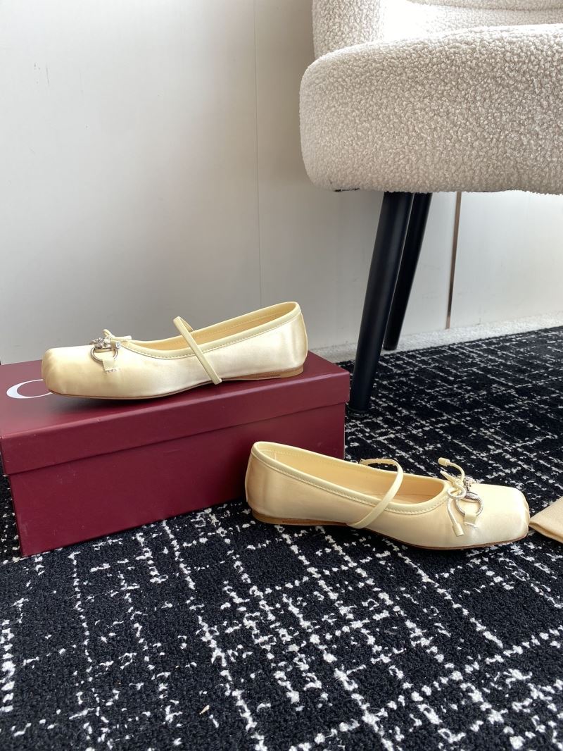 Gucci Flat Shoes